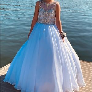 Size 10 girls formal dress $300. Paid $400 and worn once